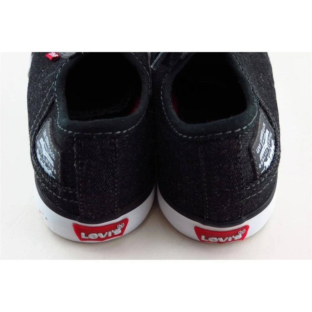 Levis welcome shoe